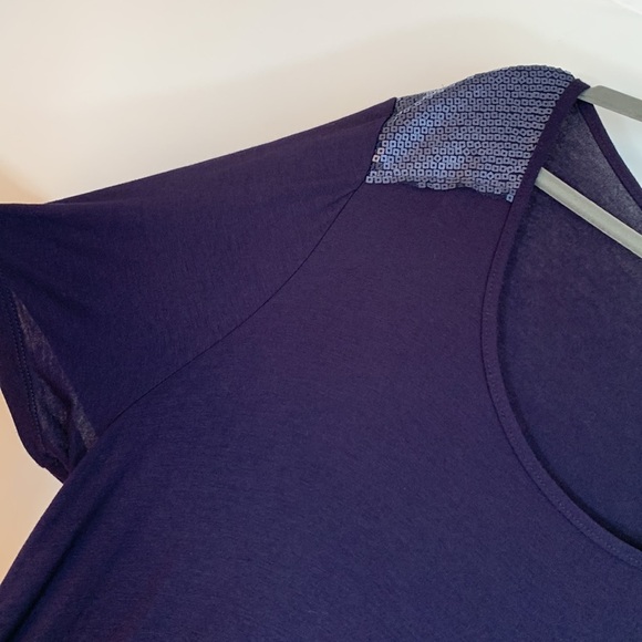 Pennington’s Navy Blue T-Shirt with Sequins - Picture 3 of 7